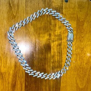 GLD SHOP STERLING SLIVER CUBAN CHAIN